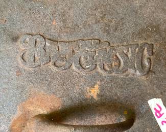 #70 Cast Iron Kettle Bayou Classic 2.75 gallon $50.00