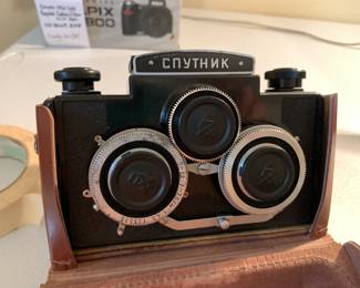 #125 Cnythnk Russion 1963 Gomz-lomo spatnik TLR Med format case $100.00