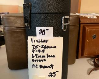 #153 Vivitar 75-260 MM Fi 4.5 67 MM lens covers MC mount $25.00