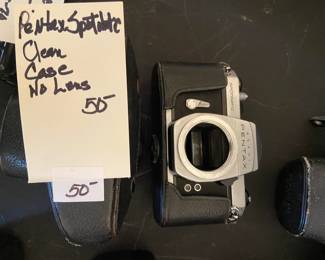 #178 Pentax spotratic clean case no lens camera $50.00