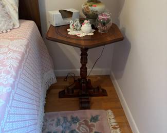 Occasional table