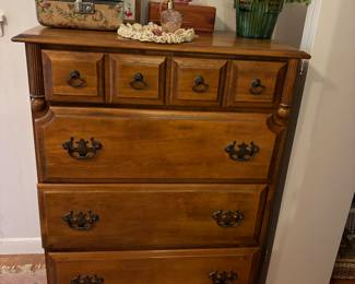 Maple chest