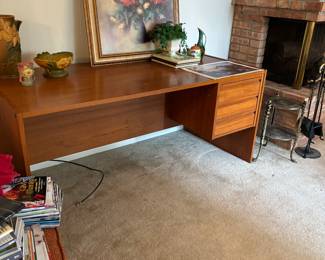 Great craft desk