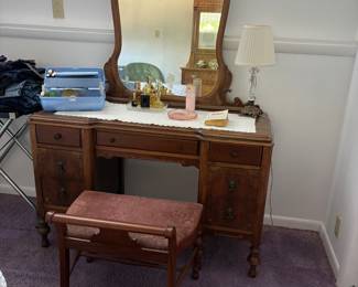 1930’s vanity