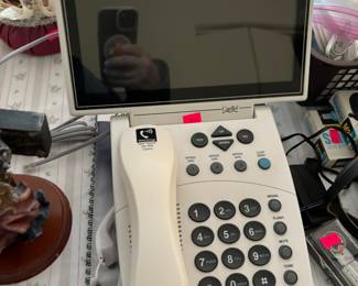 Phone for hearing disabled