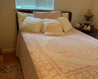 Beautiful pink mattelasse coverlette