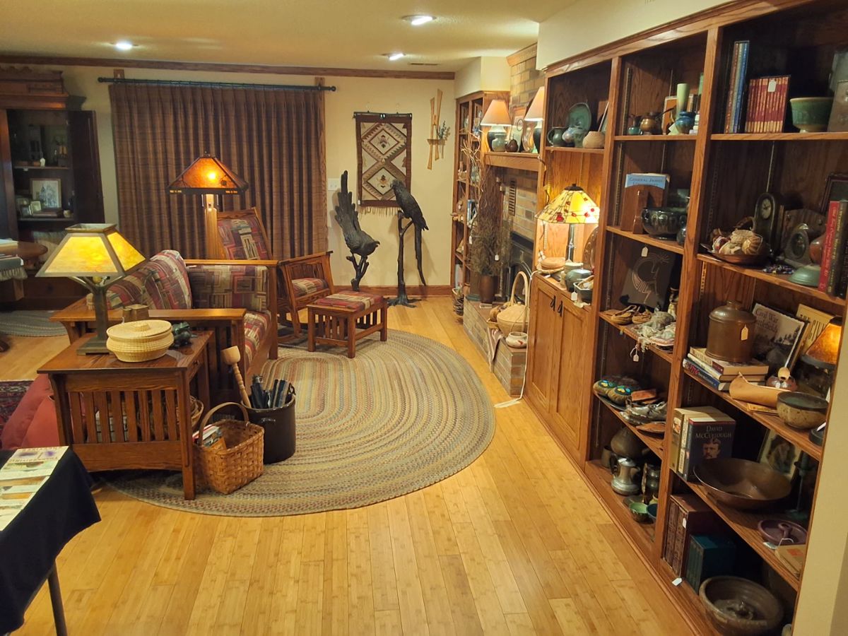 Amazing Bonner Springs Estate Sale by Reenie... starts on 10/3/2024