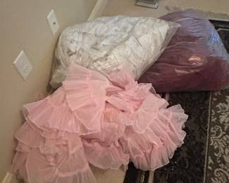 Square dancing skirts