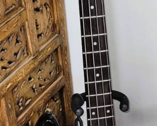 Cort Electric Bass
Cort Electric 4-String Electric Bass