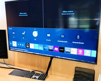 Samsung Smart TV - 43" (Three available)