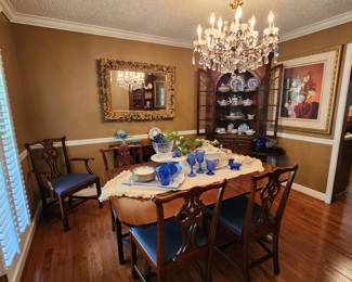 Dining Table and 6 Chairs