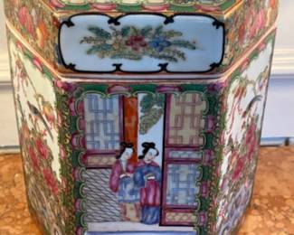 56 ChineseFamilleRoseHexagonPorcelainLiddedJar