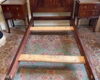 76 2AntiqueTwinBedand2WiddecombNightstandSet