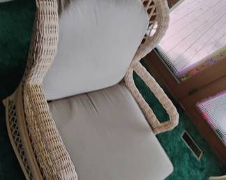 MATCHING CHAIR ALSO  VERY CLEAN