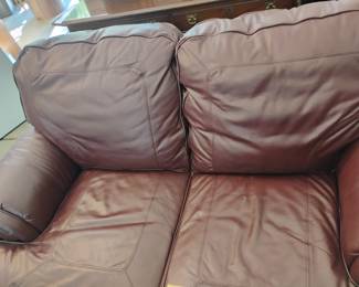 LEATHER LOVESEAT