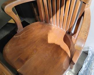 VINTAGE  DESK CHAIR