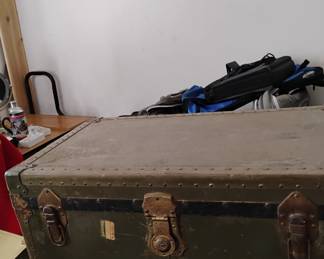 MILITARY TRUNK