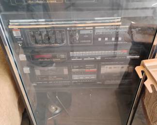 FISHER STEREO SYSTEN  WITH LARGE SPEAKERS