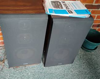 LARGE SPEAKERS GO WITH STEREO SYSTEM