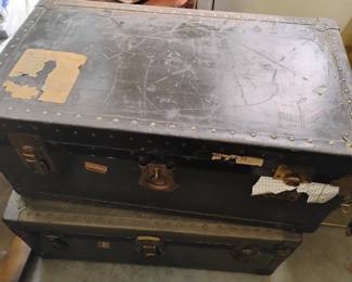 MILITARY FOOT LOCKER