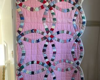 Wedding ring quilt