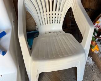 outdoor resin chairs 