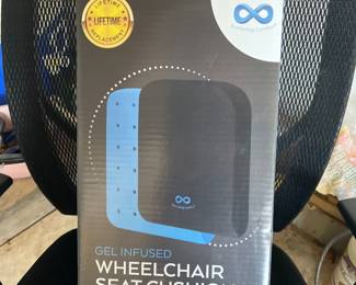 Wheelchair seat cushion 