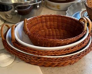 White Ceramic & Wicker Basket Tray Casserole Set - Oval 