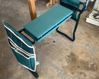 Garden Kneeler / Bench and Seat - Portable 