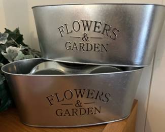 Flowers & Garden Galvanized Metal Planters 