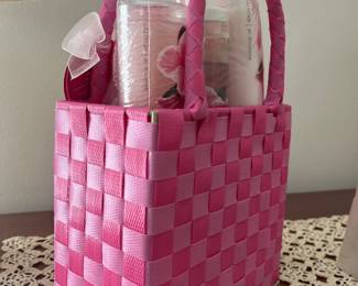 Essence of Beauty gift set 