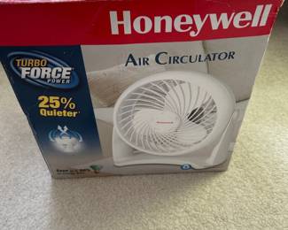 Honeywell Air Cirulator Turbo Force Power Small Fan 