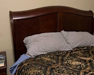 Broyhill Bed