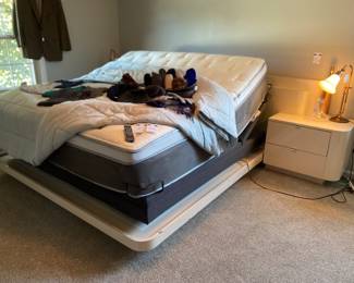Kingsdown Sleep to Live King Matteress, Reverie adjustable king frame