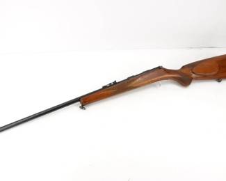 Make: Voere
Model: NMN
Caliber: .22 LR
Action: Bolt
Barrel: 20
Bore: Shiny
Serial # 108673
Condition: Broken
missing trigger guard. 