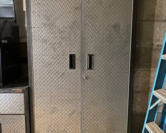 Gladiator took cabinet