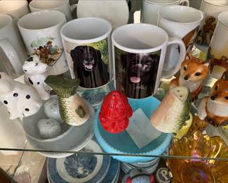 Coffee mugs and salt/pepper shakers