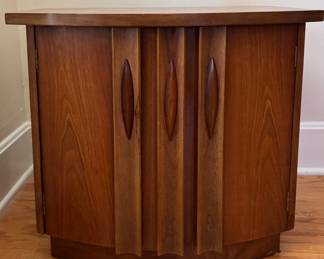 Pair of Vintage MCM Thomasville Walnut Side Table / Bedside Tables. Each Measures 26" W x 17" D x 23" H. Photo 1 of 3.