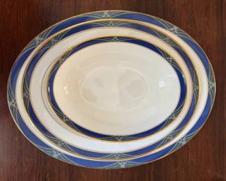 Royal Doulton "Regalia" Bone China. Set Includes - 12 Dinner, 12 Salad, 12 Bread & Butter, 12 Cream Soup Bowls, 5 Tea Cups & Saucer, 5 Coffee Cups & Saucers, 8 Fruit / Cereal Bowls, & 3 Serving Pieces. Photo 2 of 5.