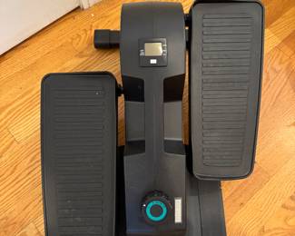 Cubii Compact Seated Elliptical Trainer. Photo 1 of 2.