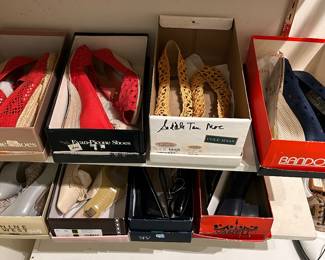 Women's Shoes (Size 6 1/2)