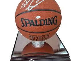 Signed Shaquille O’Neal Basketball with Authentication