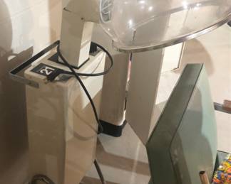 Beauty salon equipment