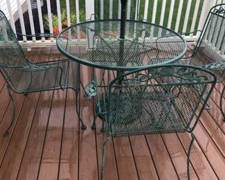 Outdoor table and chairs