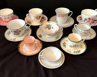 10 Teacups And Saucers