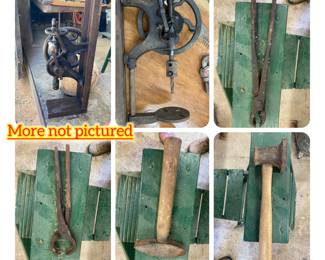Many black smith tools to go with Forge