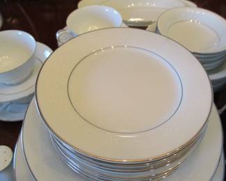 Nortake China White Hall...