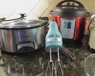 Instant Pot...Crockpot....Kitchenaid Hand Mixer...