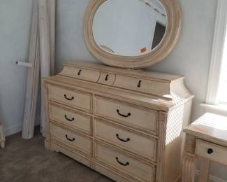 Elegant Hollywood Regency king bedroom suite: dresser & mirror