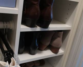 women's  shoes  and  purses-  shoes  are size  6.5  -7